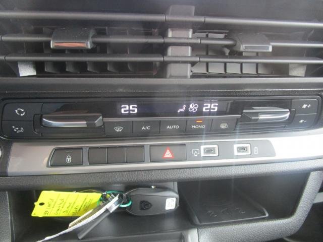 Peugeot Expert - Photo 18