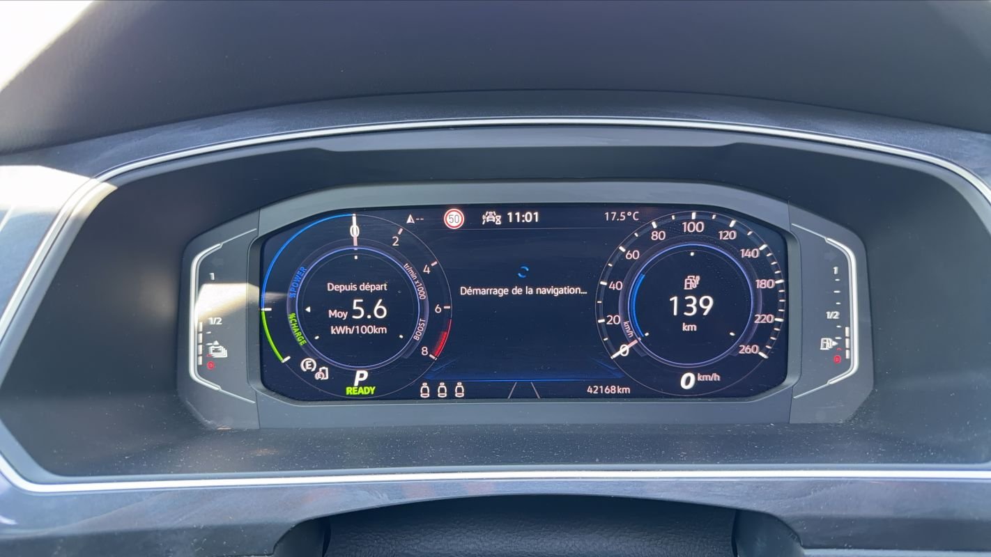 Volkswagen Tiguan - Photo 12