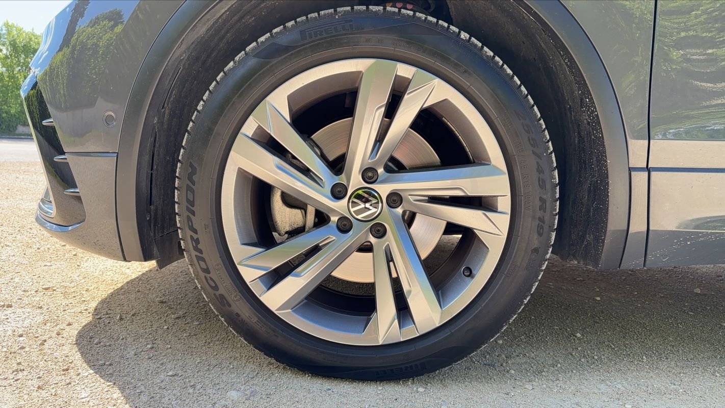 Volkswagen Tiguan - Photo 18