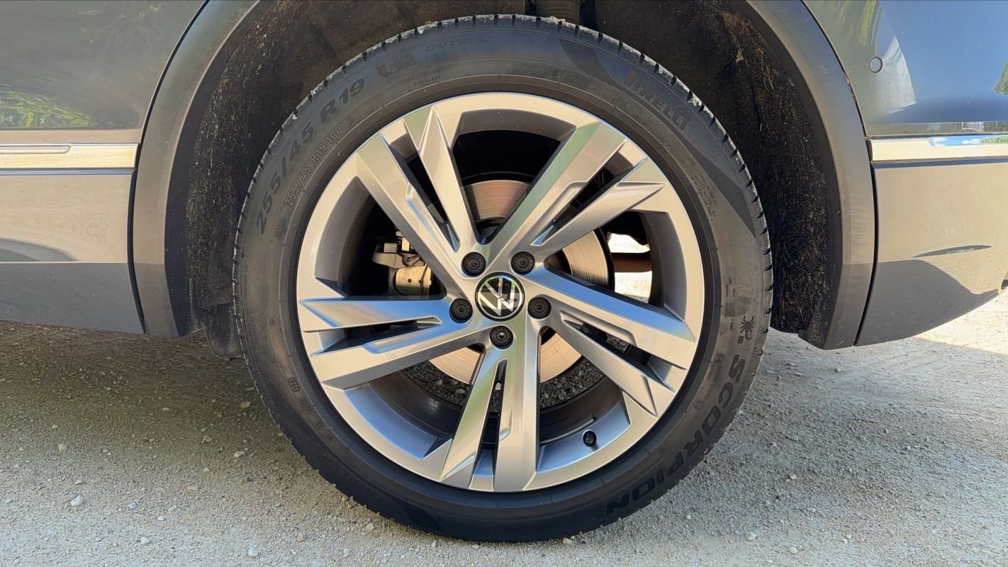 Volkswagen Tiguan - Photo 19