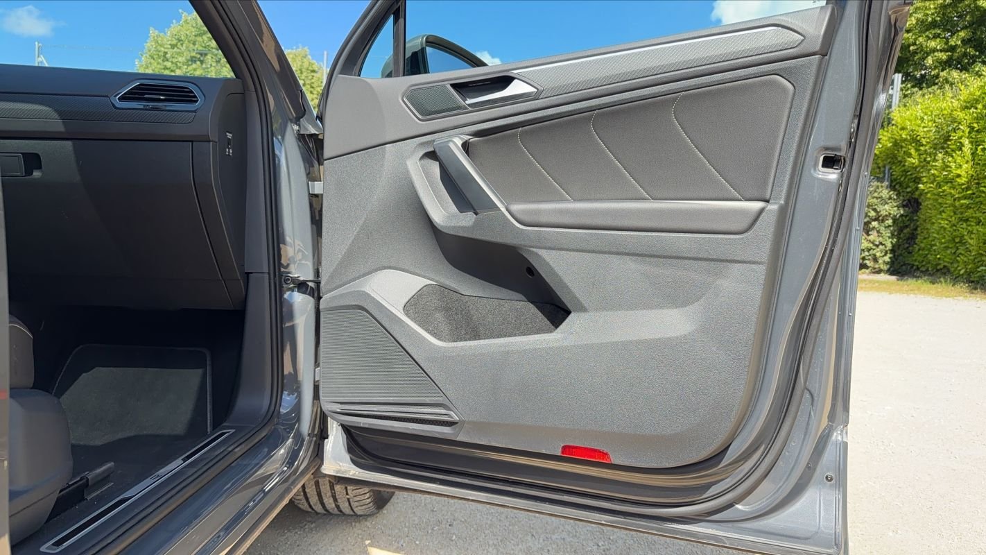 Volkswagen Tiguan - Photo 23