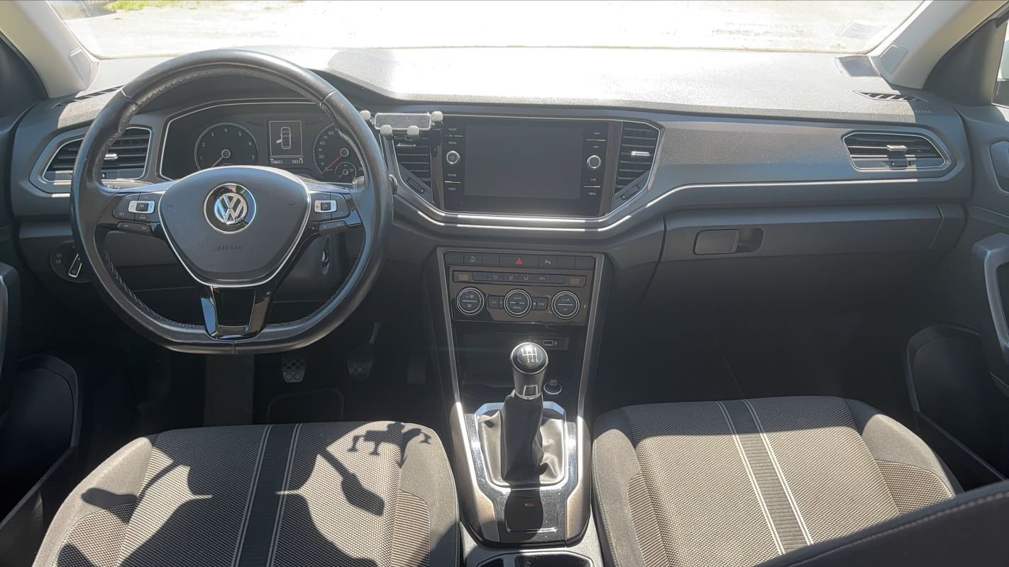 Volkswagen T-Roc - Photo 11