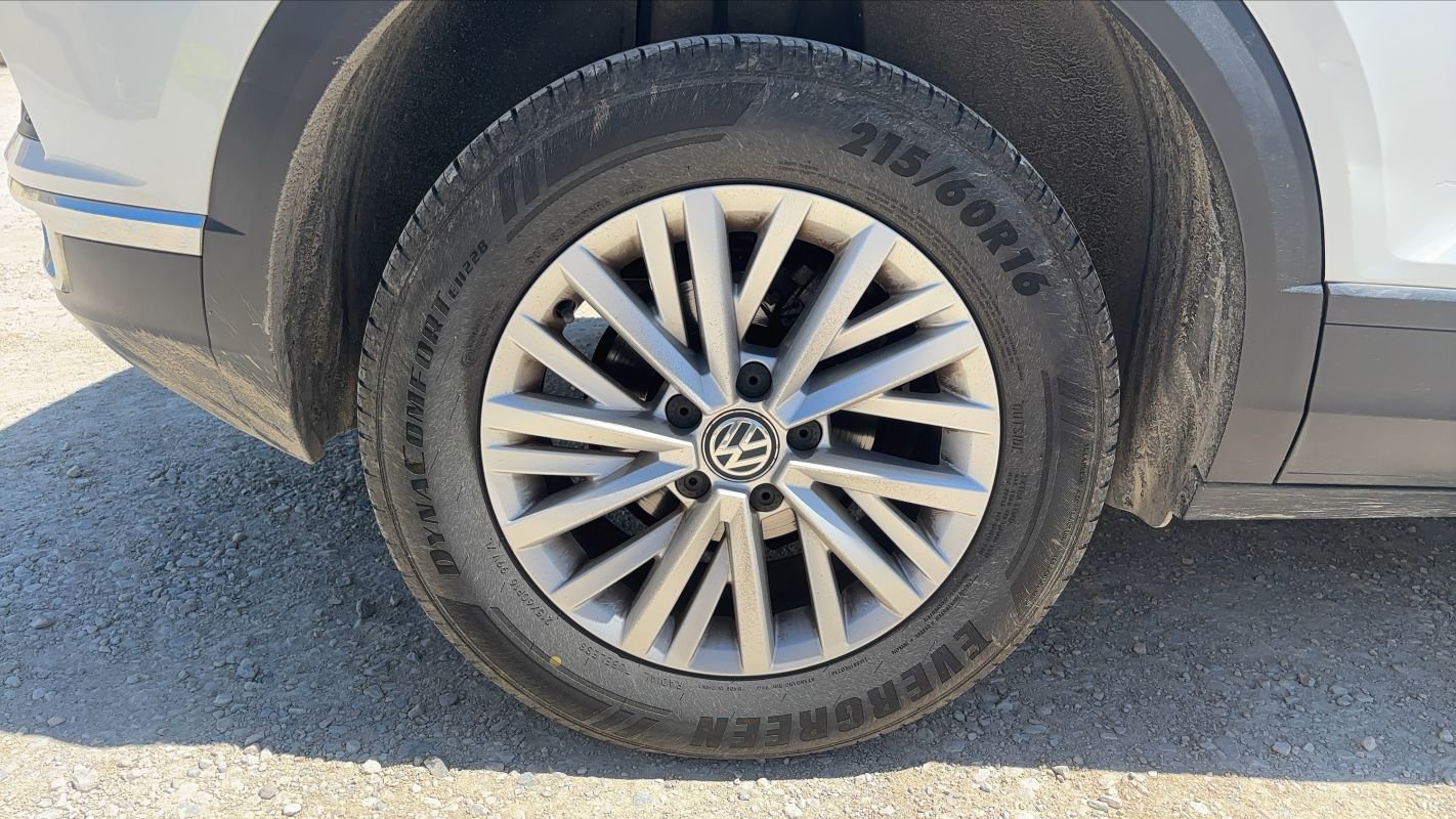 Volkswagen T-Roc - Photo 16