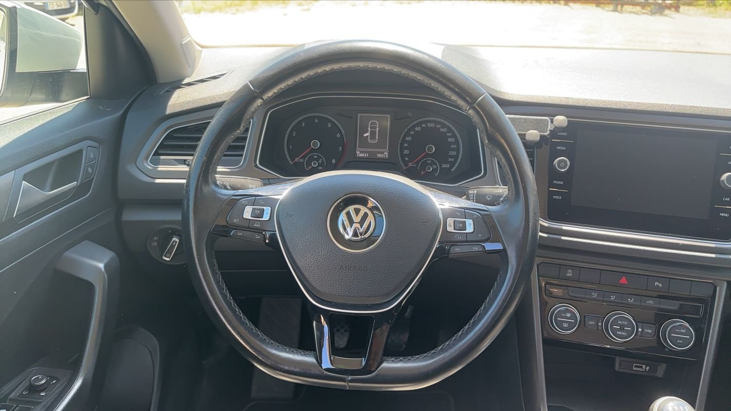 Volkswagen T-Roc - Photo 22