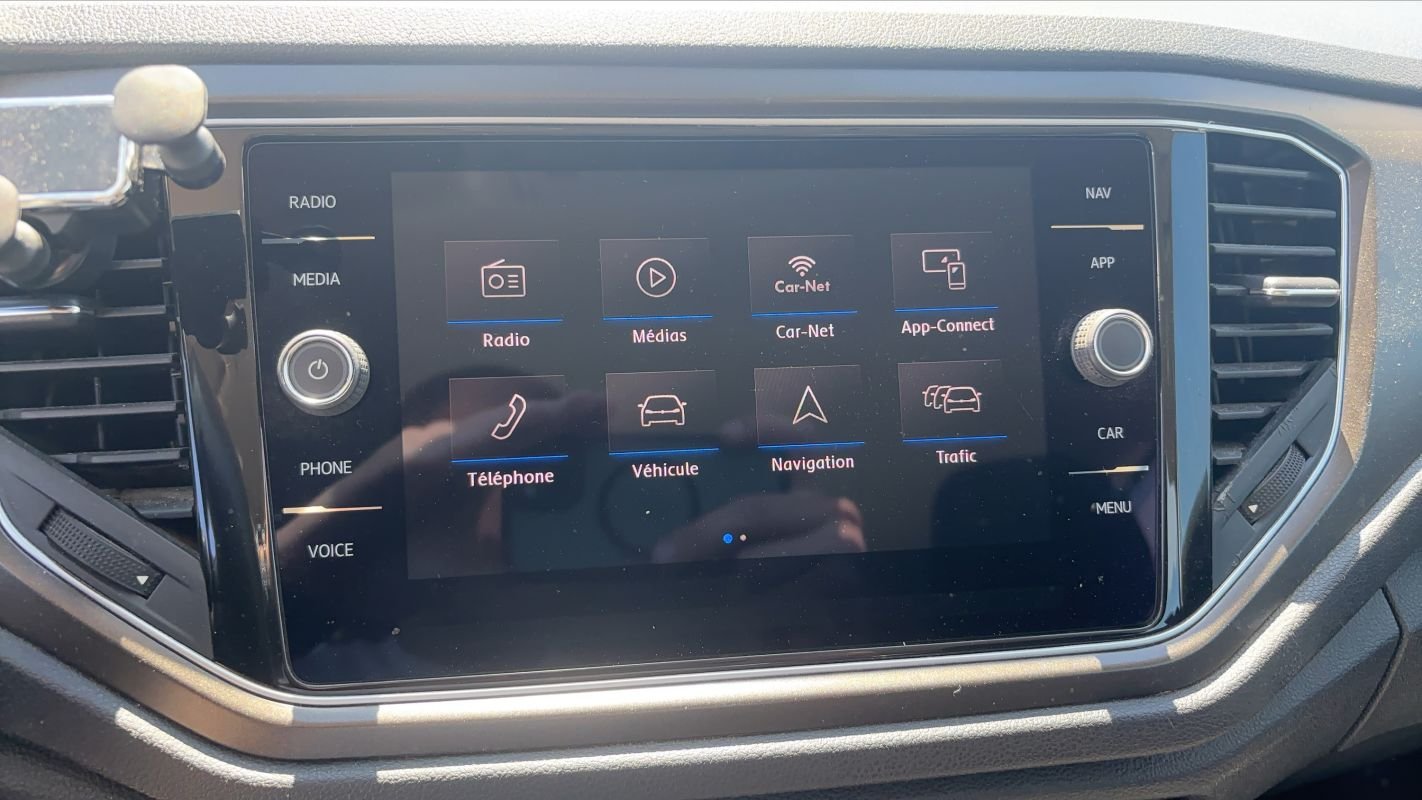 Volkswagen T-Roc - Photo 24
