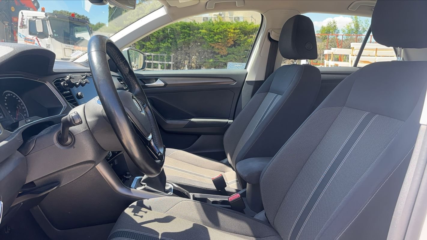 Volkswagen T-Roc - Photo 27