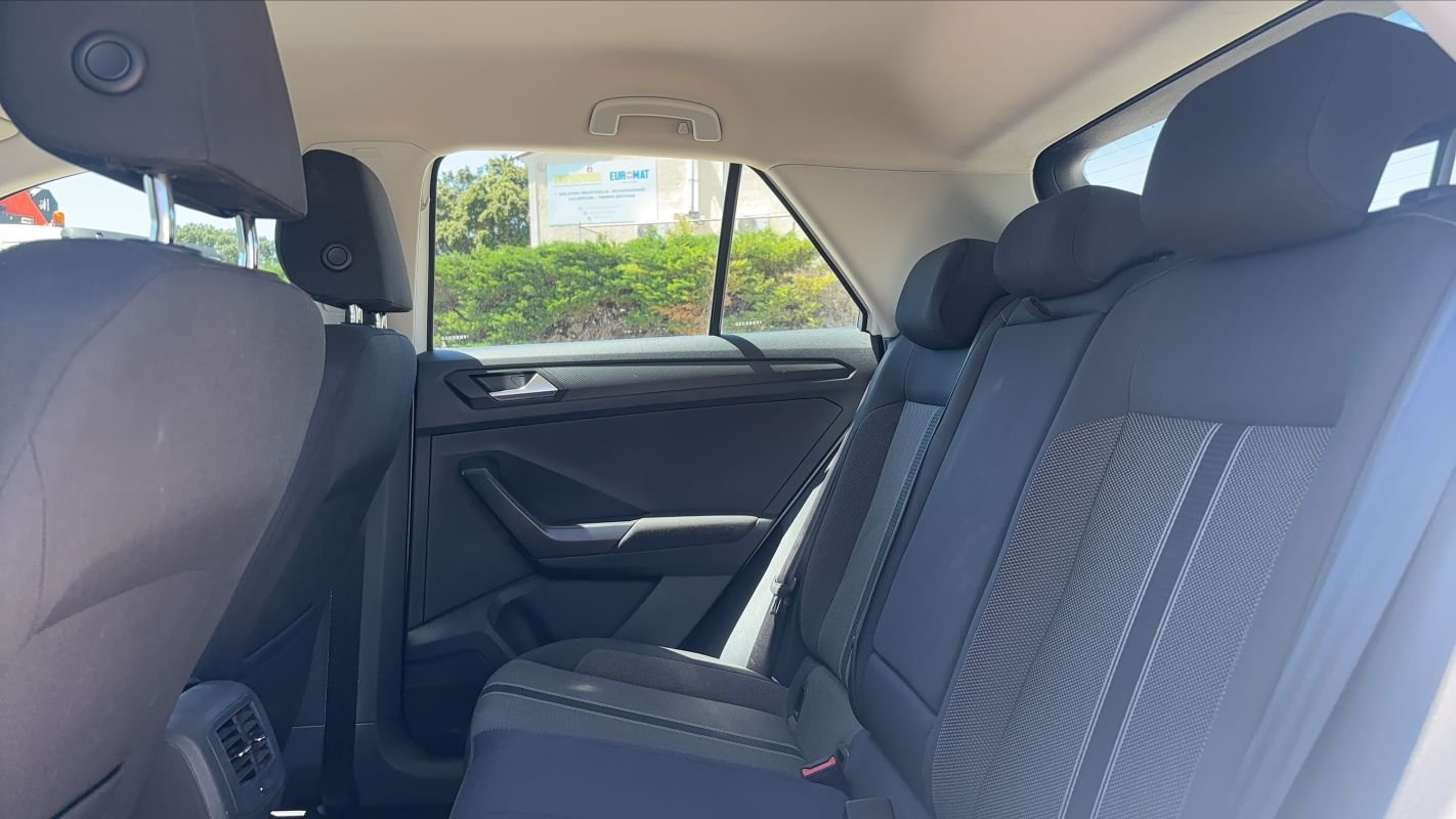 Volkswagen T-Roc - Photo 9