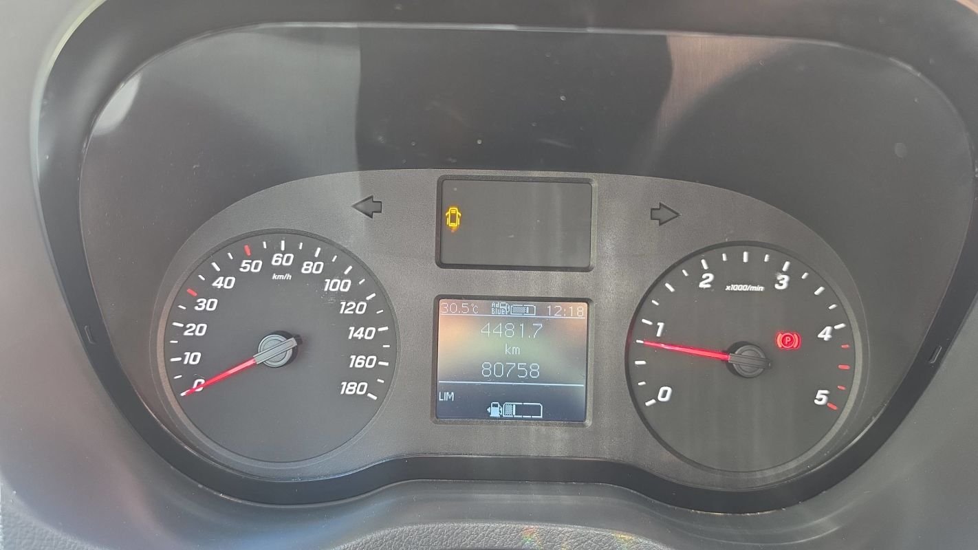 Mercedes Sprinter - Photo 12