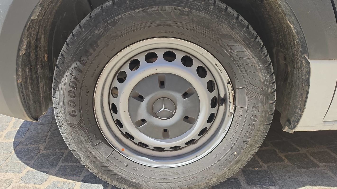 Mercedes Sprinter - Photo 18