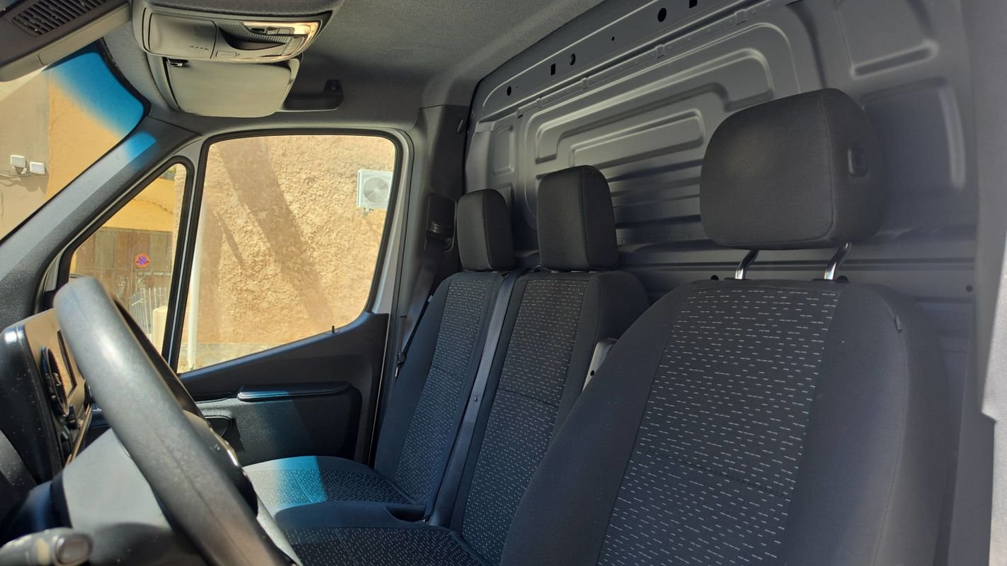 Mercedes Sprinter - Photo 26