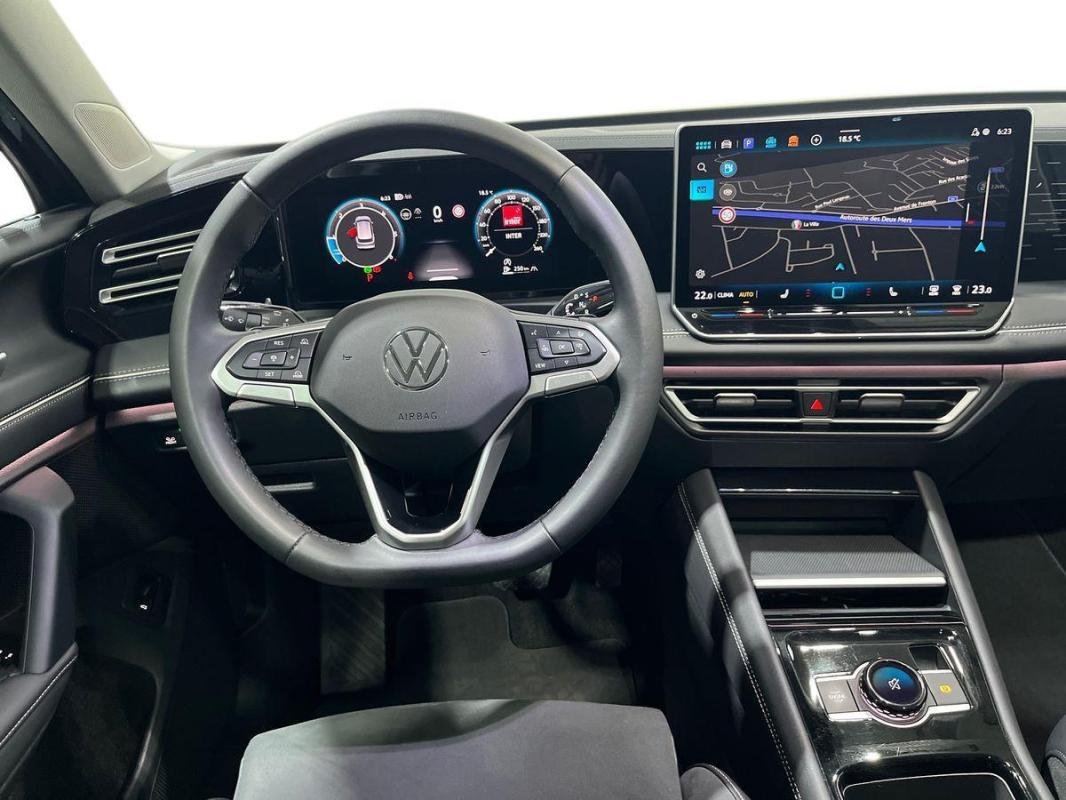 Volkswagen Tiguan - Photo 24