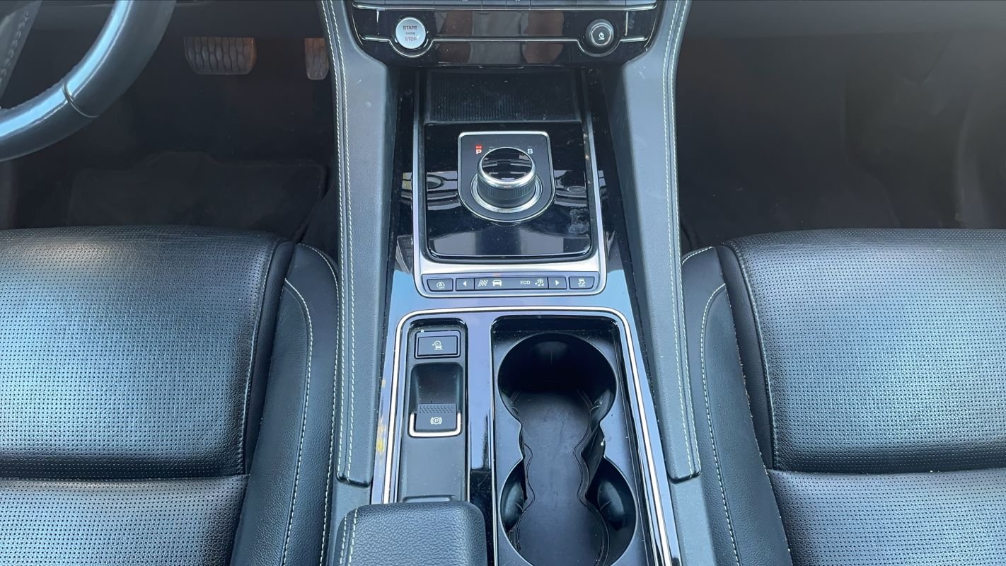 Jaguar F-Pace - Photo 13