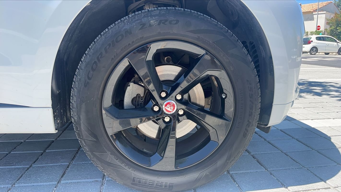 Jaguar F-Pace - Photo 17