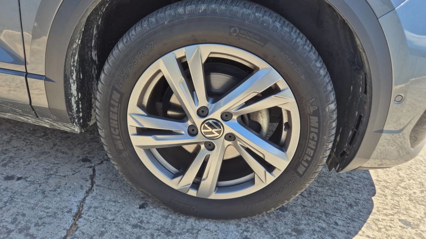 Volkswagen T-Roc - Photo 17