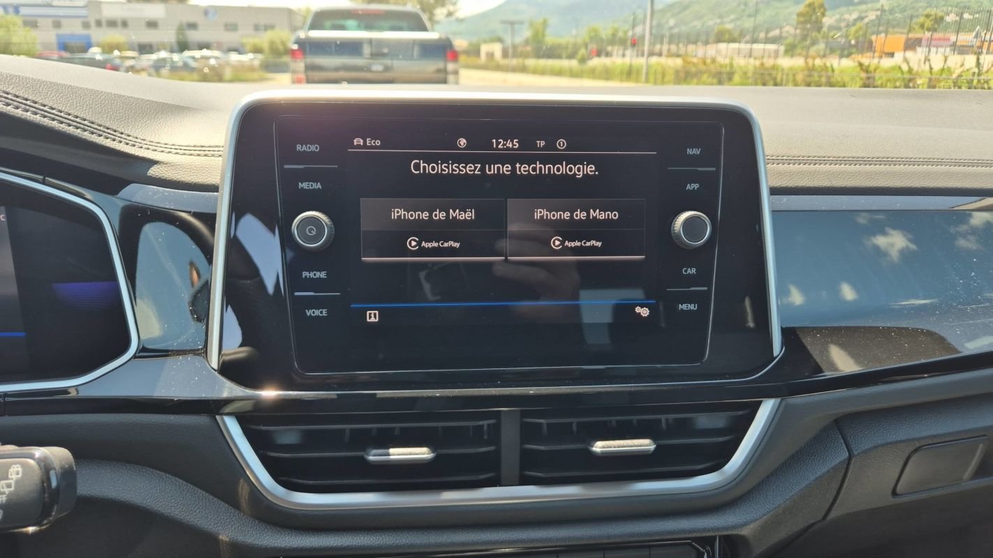 Volkswagen T-Roc - Photo 24