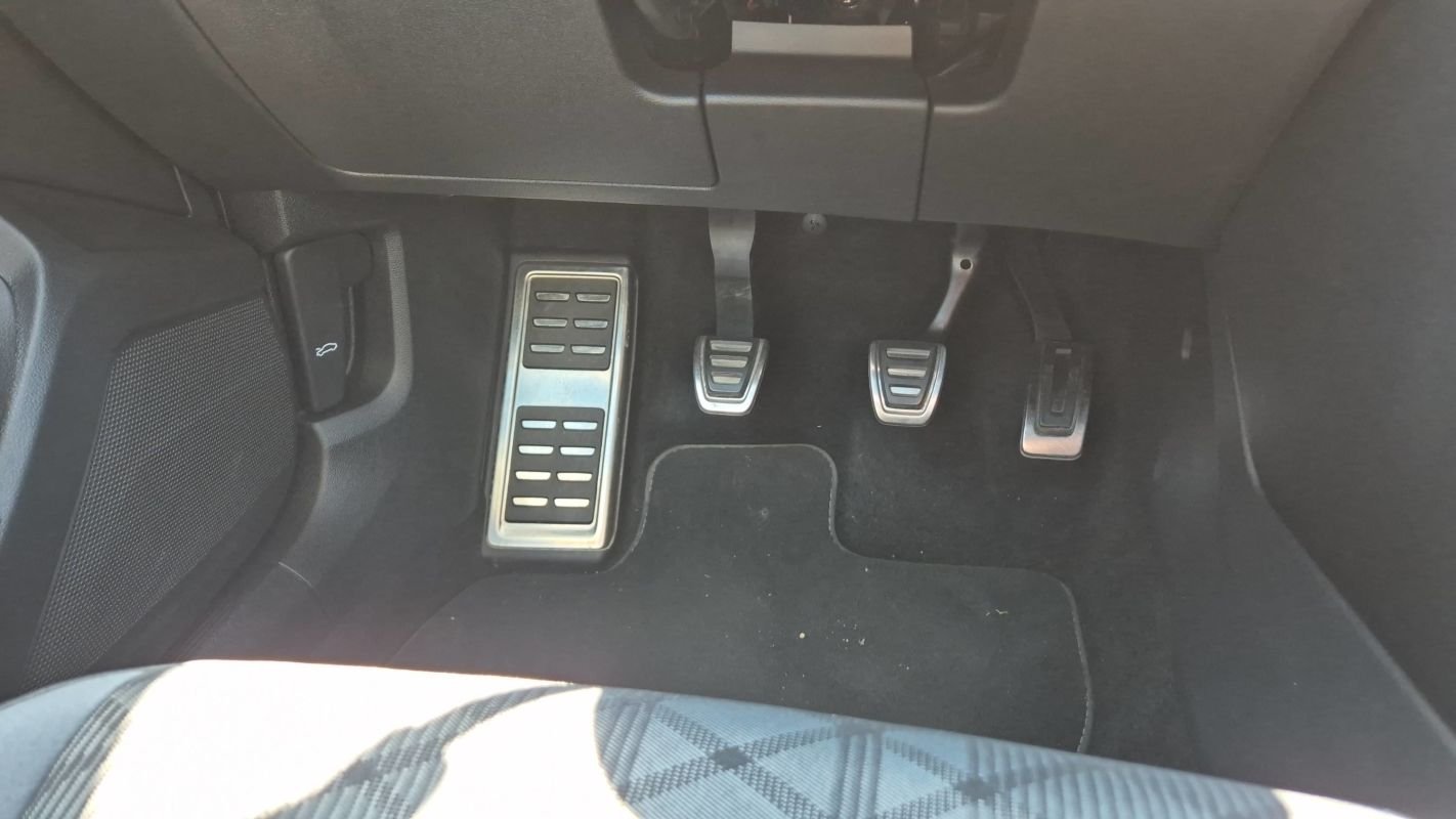 Volkswagen T-Roc - Photo 28