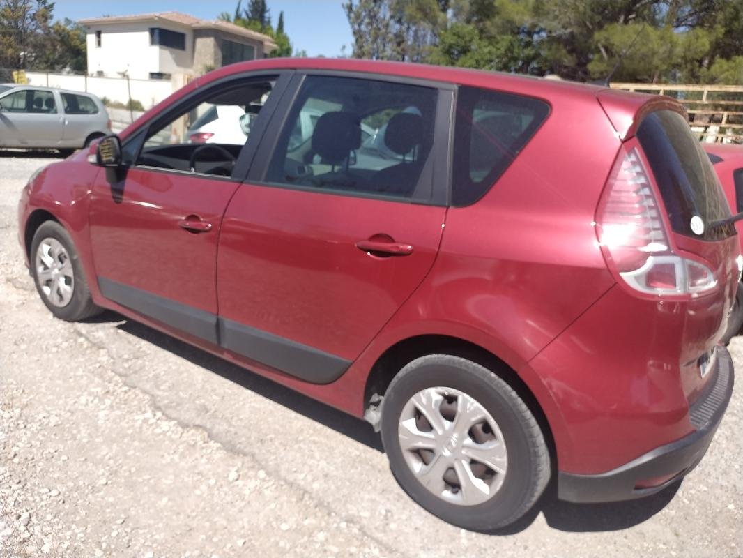 Renault Scénic - Photo 3