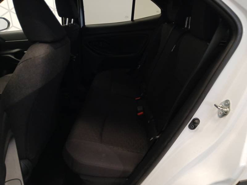 Toyota Yaris - Photo 13