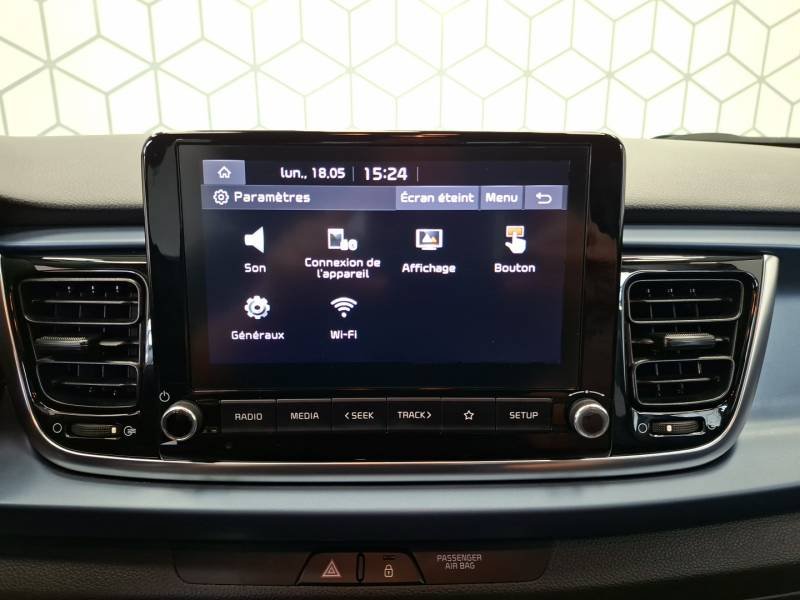 Kia Rio - Photo 15