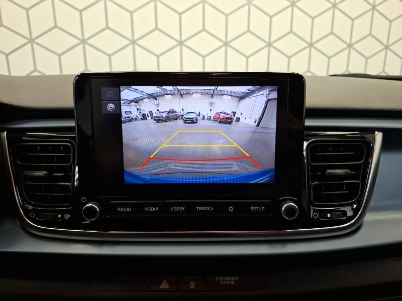 Kia Rio - Photo 17
