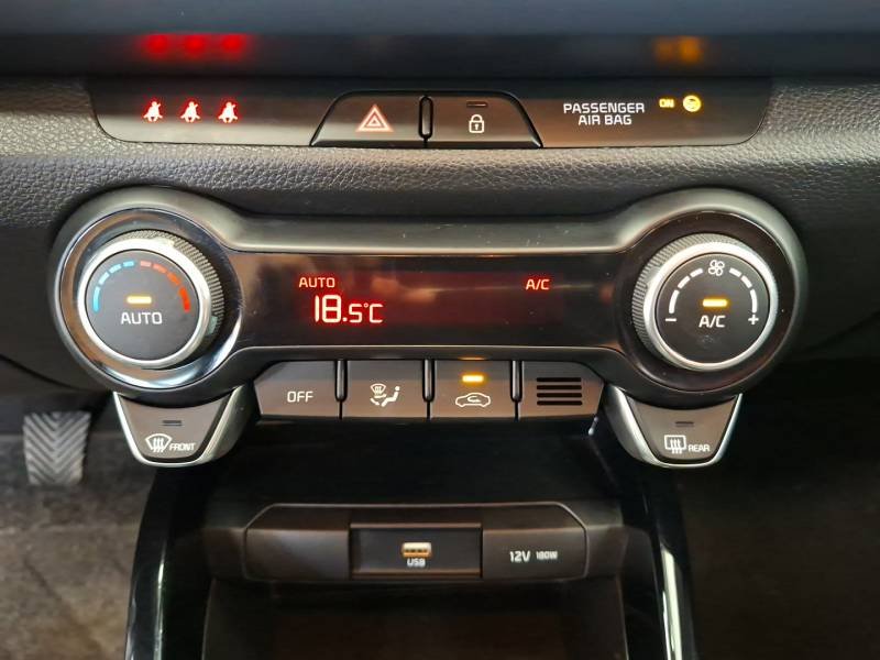 Kia Rio - Photo 22