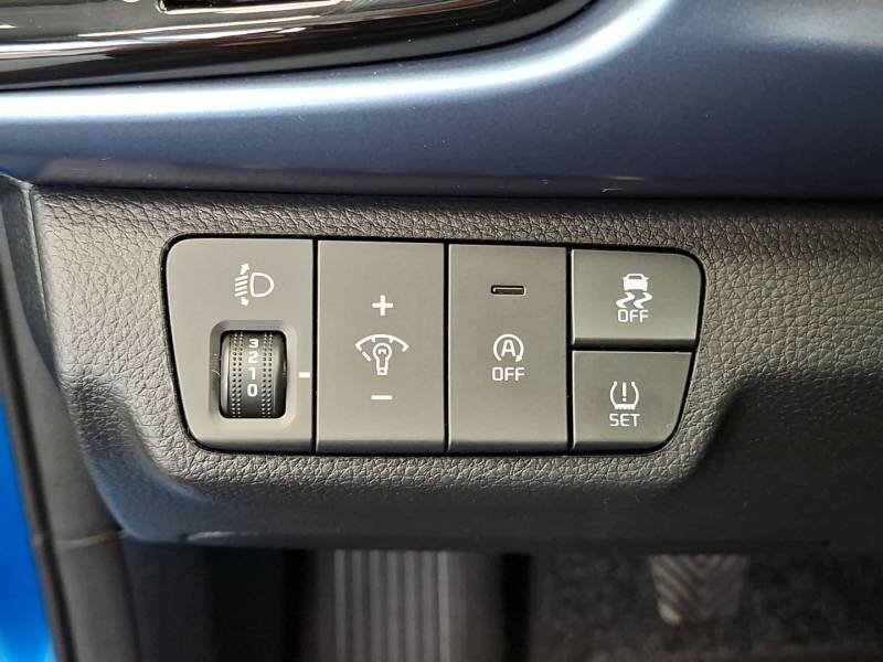 Kia Rio - Photo 27