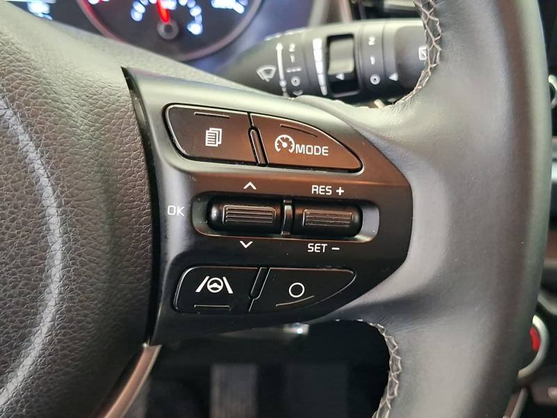 Kia Rio - Photo 29