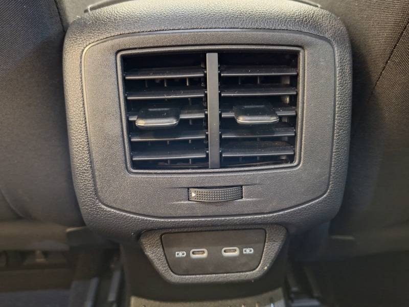 Volkswagen T-Roc - Photo 32