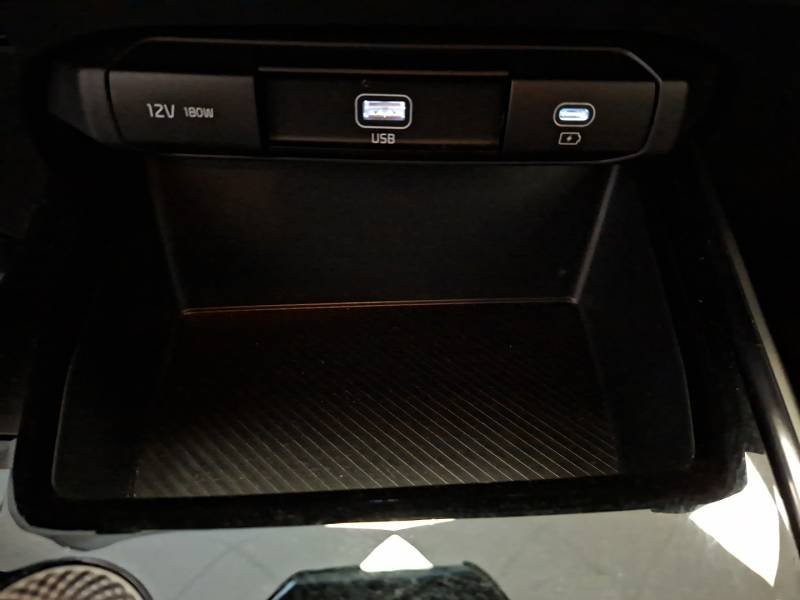Kia Niro - Photo 33
