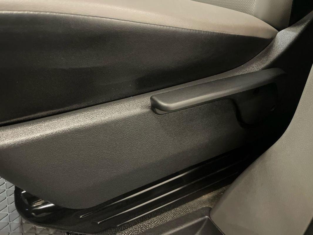 Volkswagen Transporter - Photo 14