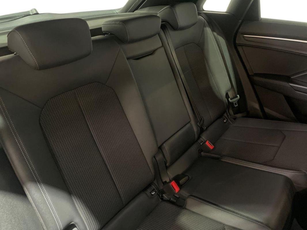Audi Q3 - Photo 23
