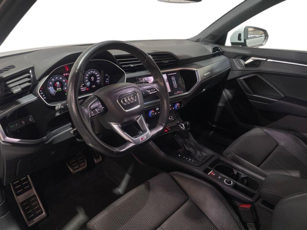 Audi Q3 - Photo 9