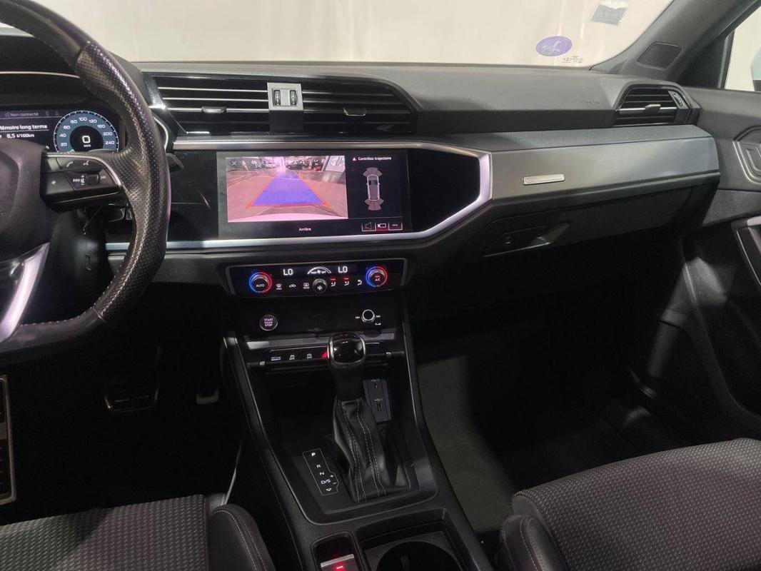 Audi Q3 - Photo 10