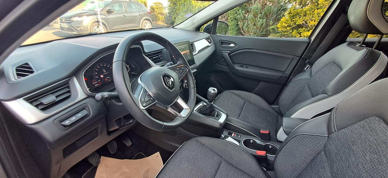 Renault Captur - Photo 11