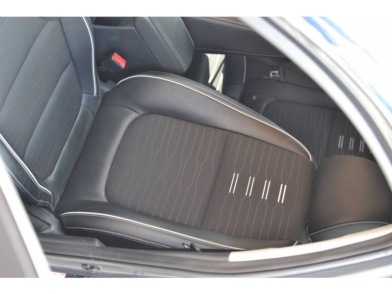 Kia Stonic - Photo 23