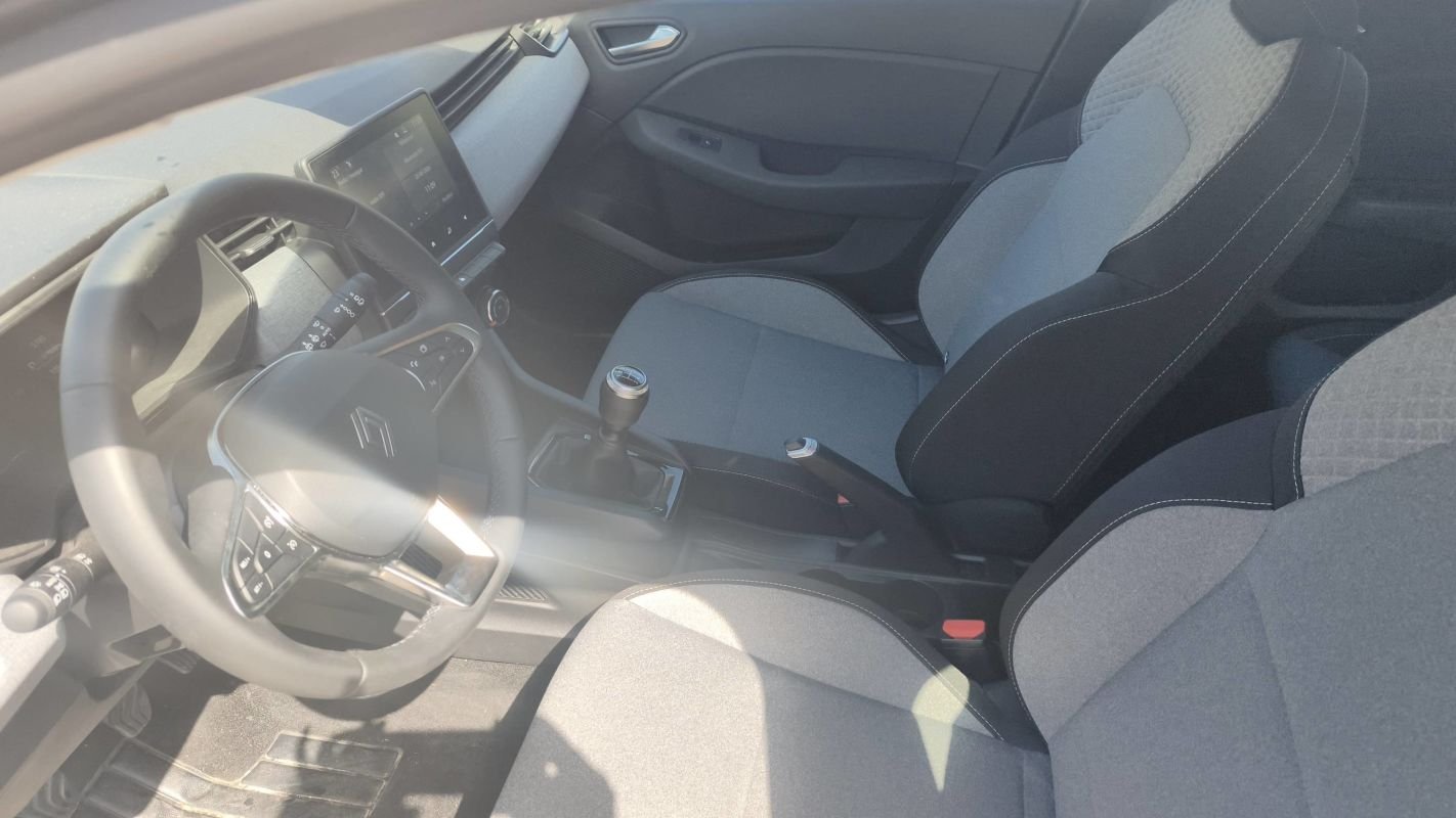Renault Clio - Photo 25