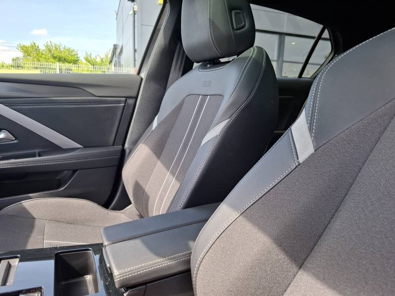 Opel Astra - Photo 28