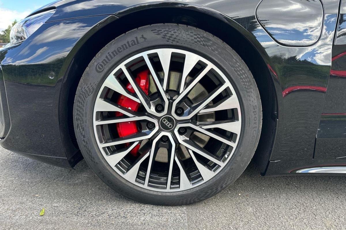Audi e-tron gt - Photo 8