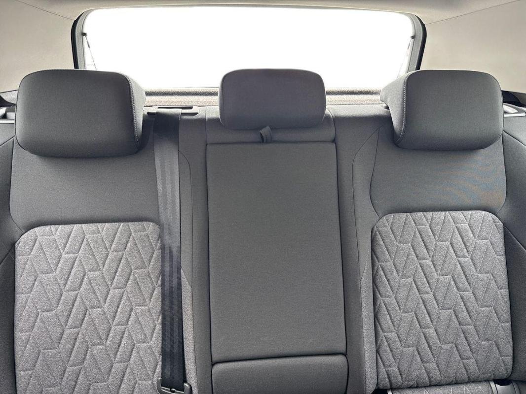 Volkswagen Golf - Photo 21