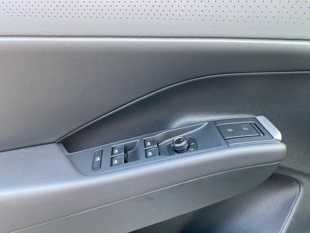 Volkswagen T-Roc - Photo 15
