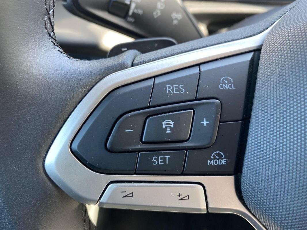 Volkswagen T-Roc - Photo 21
