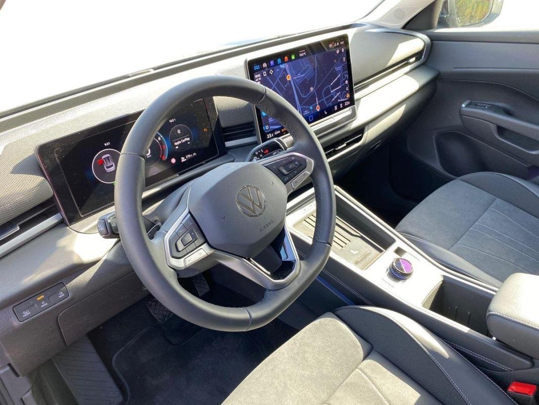 Volkswagen T-Roc - Photo 9