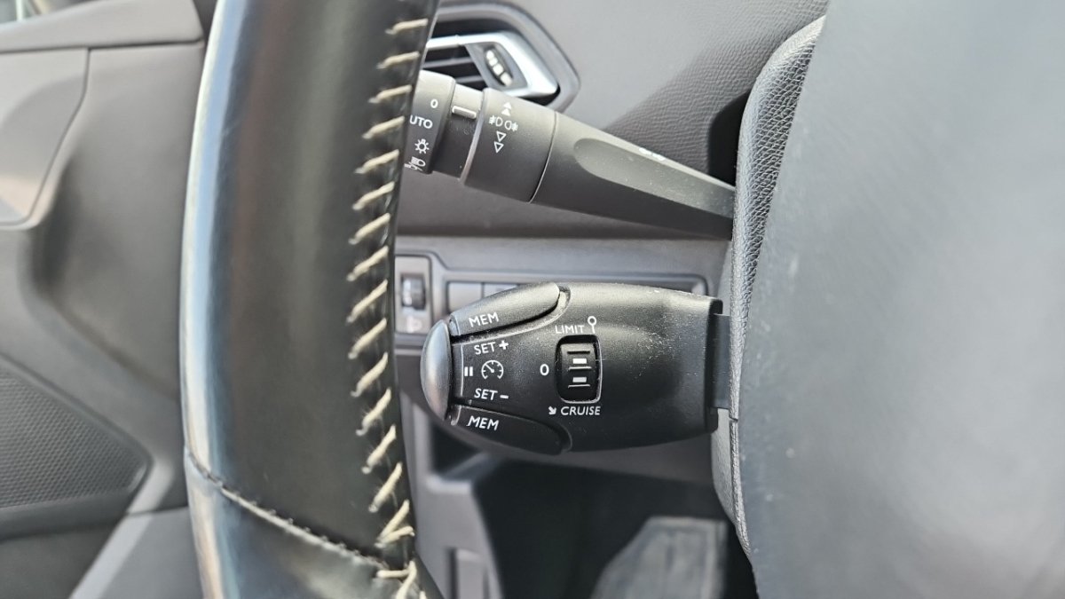 Peugeot 308 SW - Photo 22