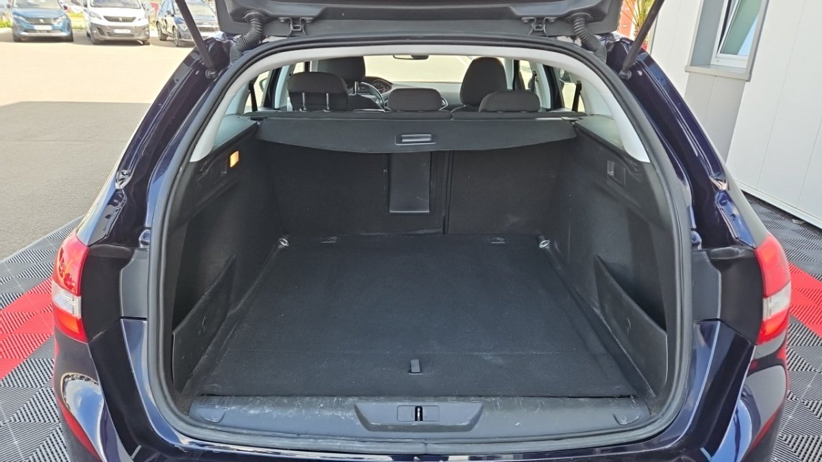 Peugeot 308 SW - Photo 9