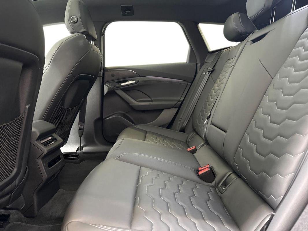 Audi e-tron - Photo 23