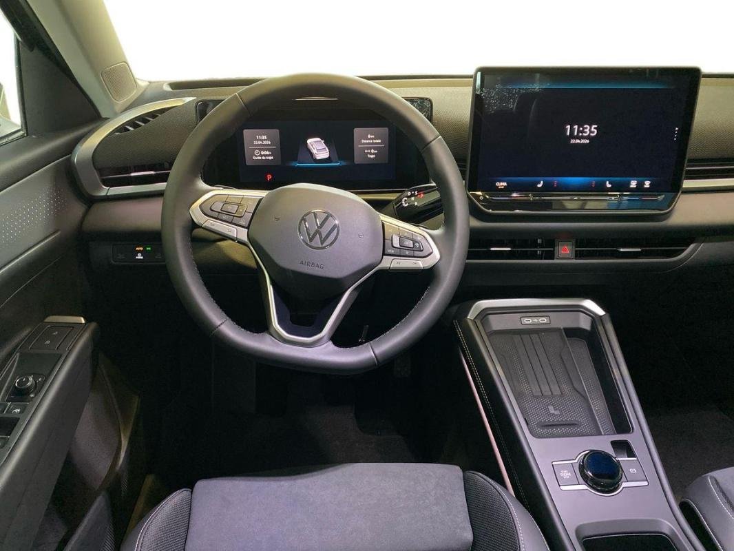 Volkswagen T-Roc - Photo 6