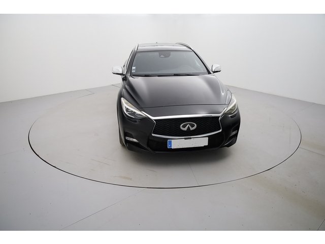 Infiniti Q30 - Photo 11
