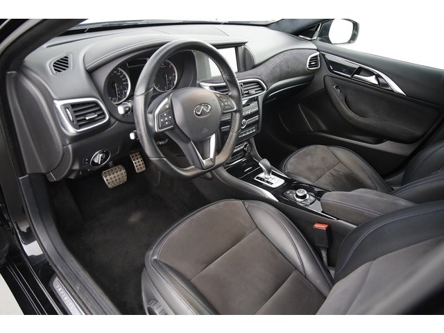 Infiniti Q30 - Photo 13