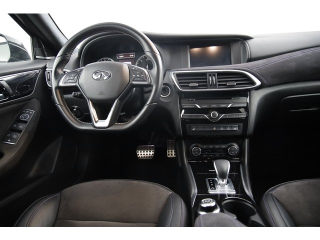Infiniti Q30 - Photo 20
