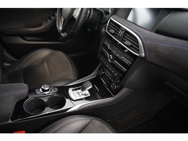 Infiniti Q30 - Photo 24
